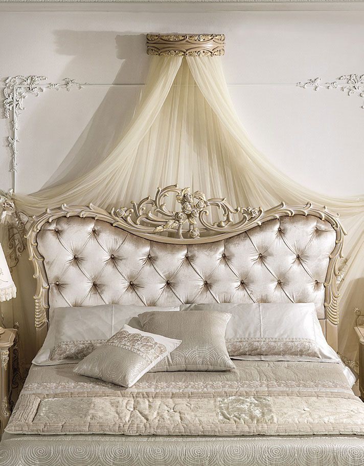Florentine Crown Canopy Bed