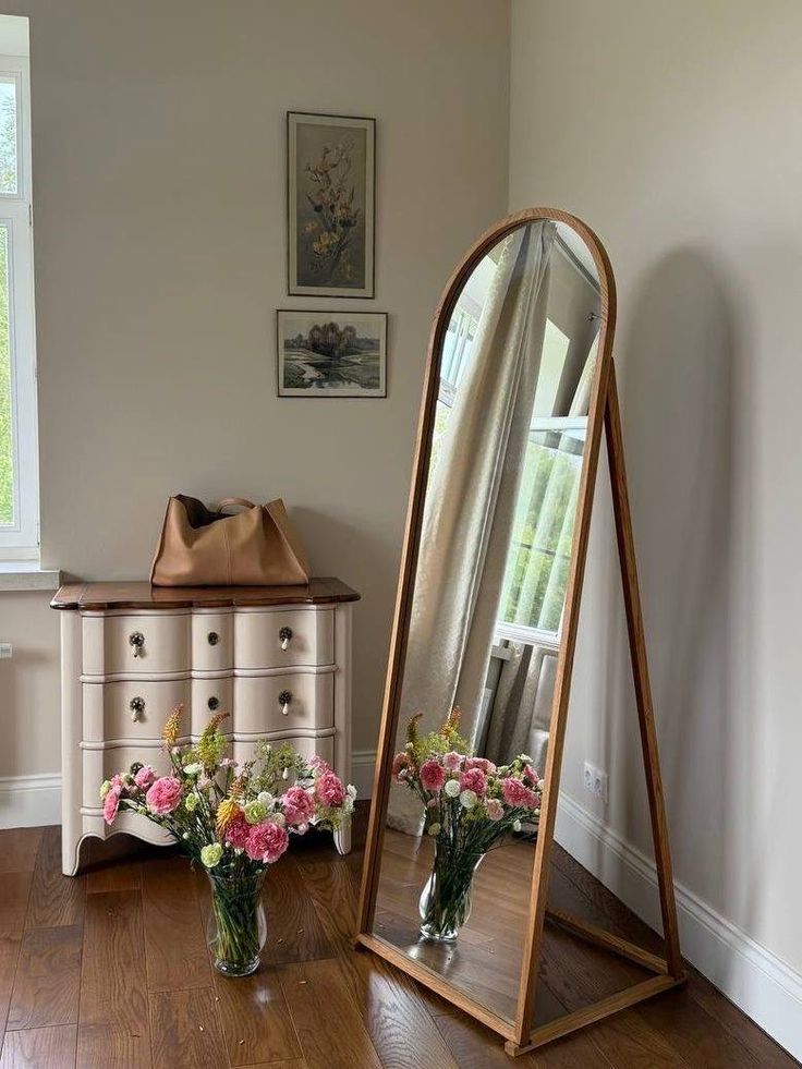 Arched Wooden Easel Stand Mirror